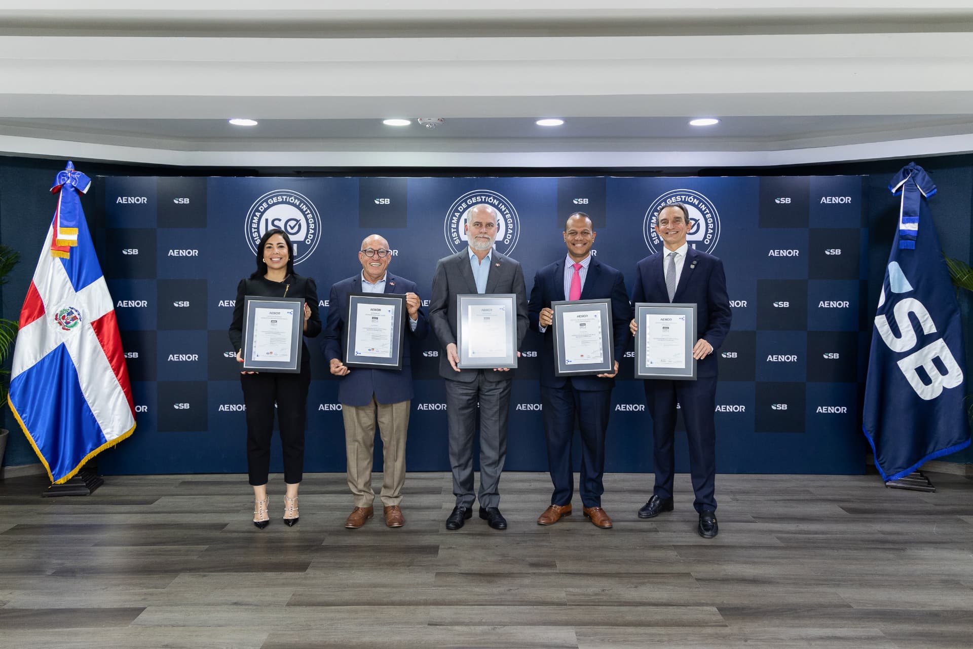 Entrega de certificaciones ISO del Sistema de Gestión Integrado